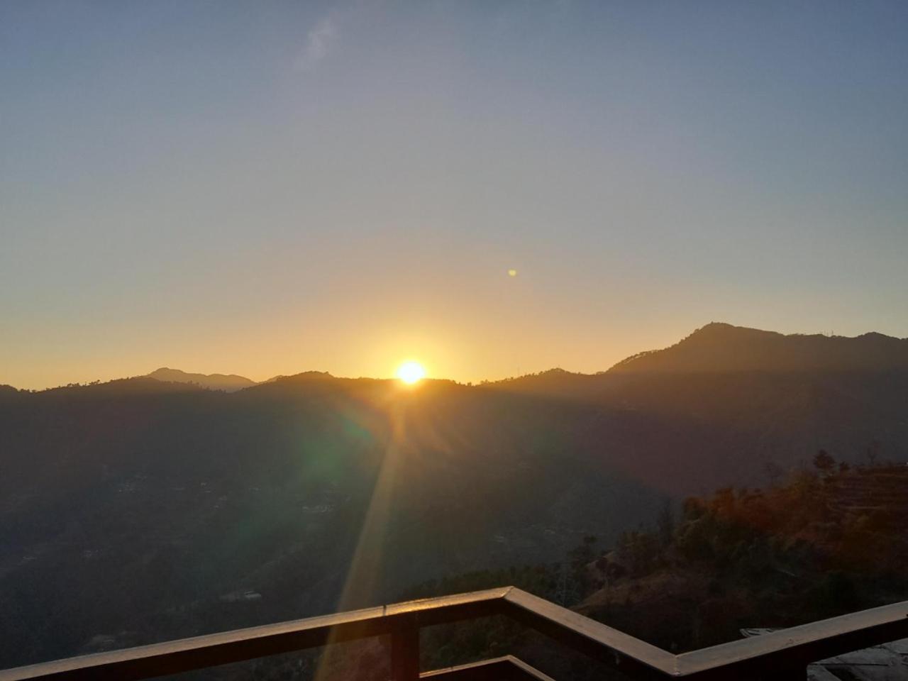 Mountain And Peace Apartment Shimla Exterior photo